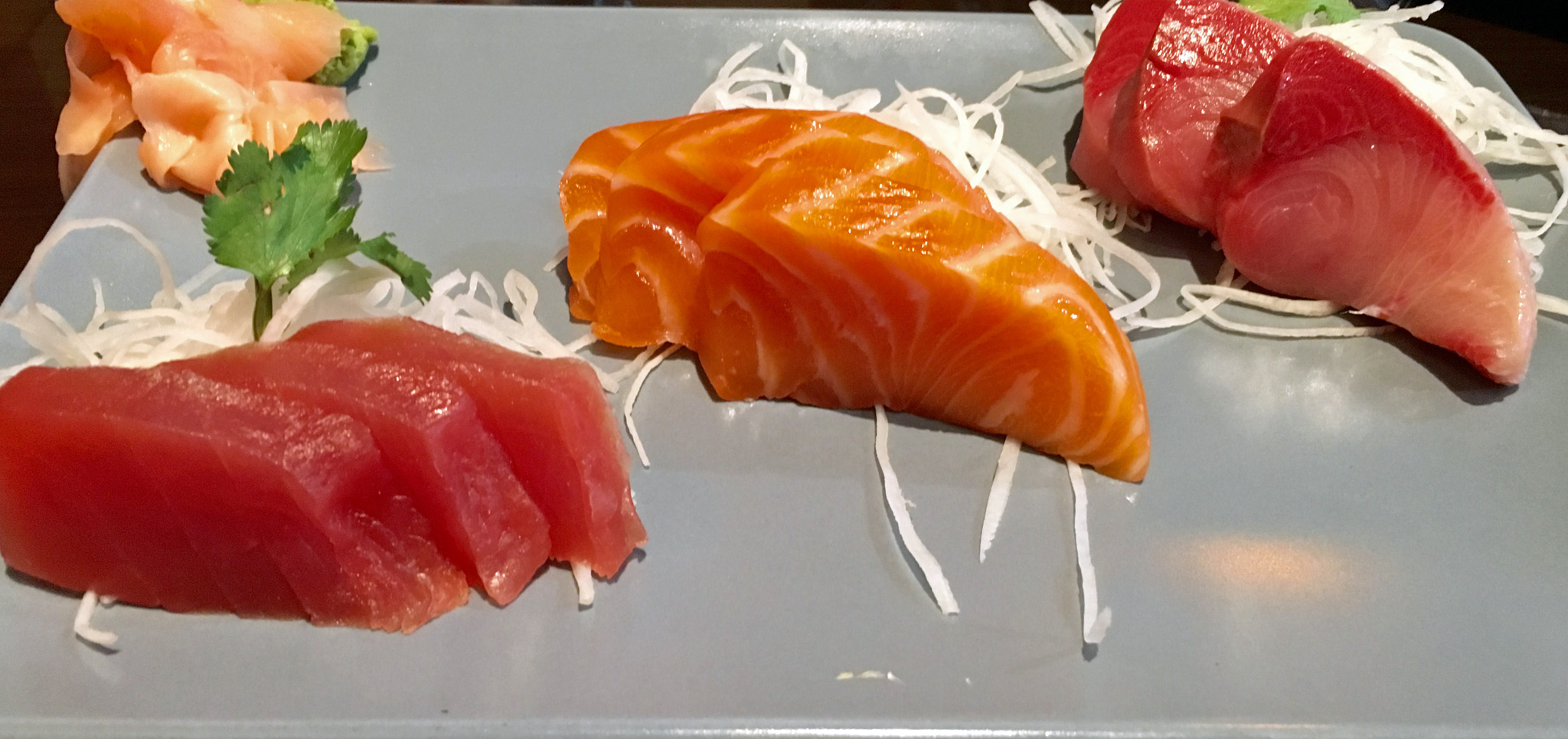 SASHIMI APPETIZER |- Sliced tuna, salmon and yellowtail