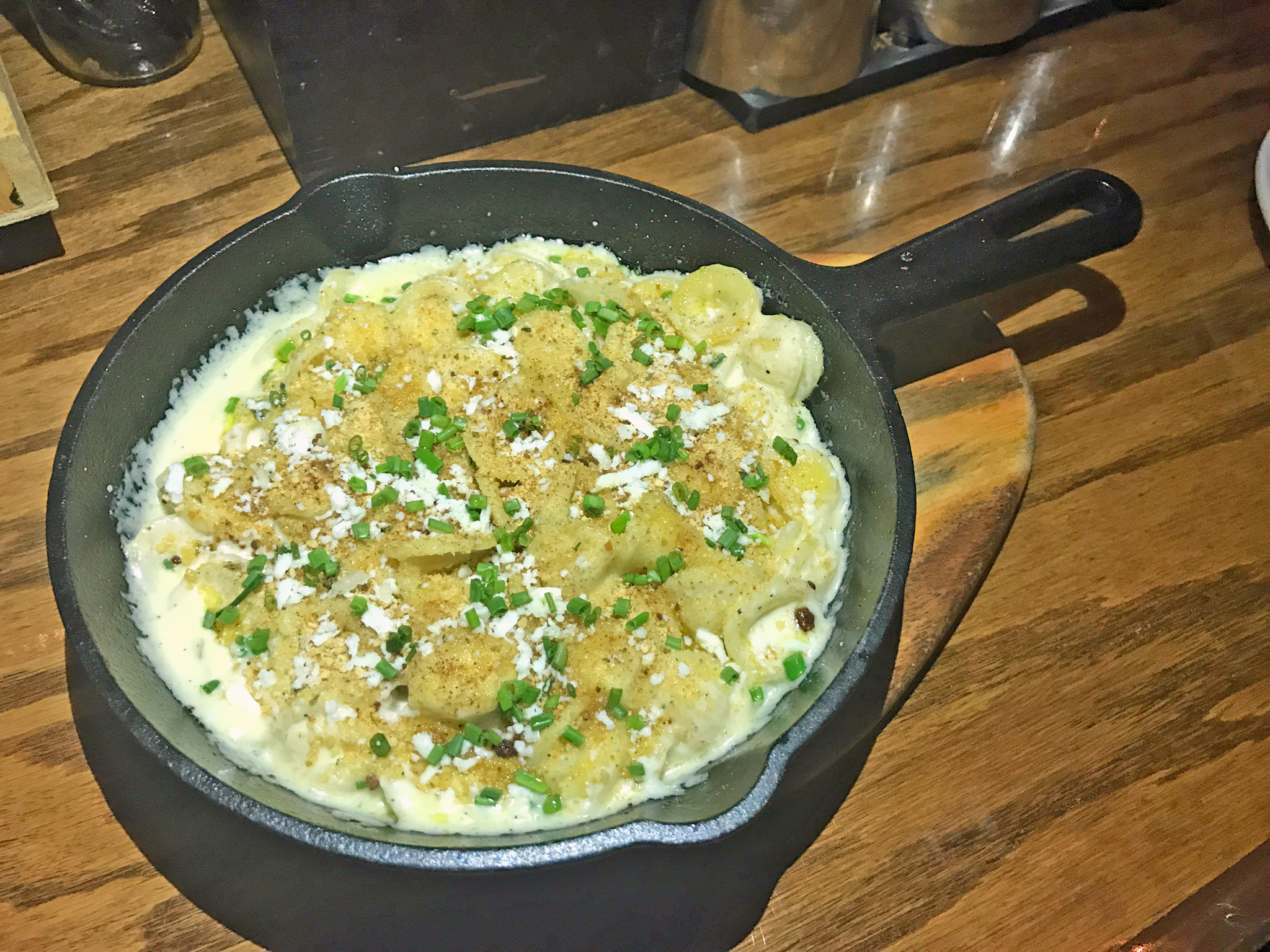 Cask & Ale Mac and Cheese is Super Delicious