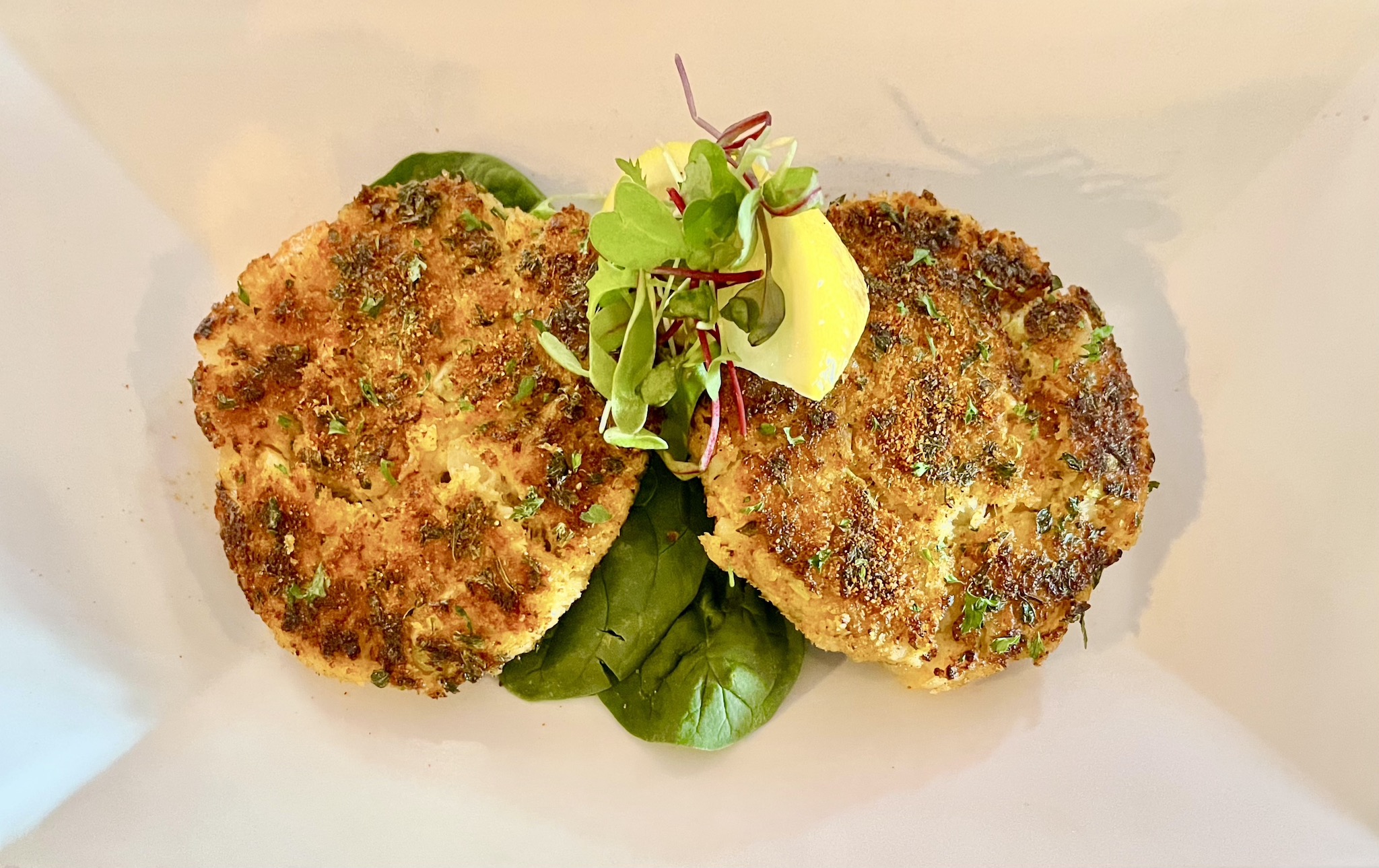 https://stpetersburgfoodies.com/wp-content/uploads/2021/04/Shrimpys-Fish-Cakes.jpeg