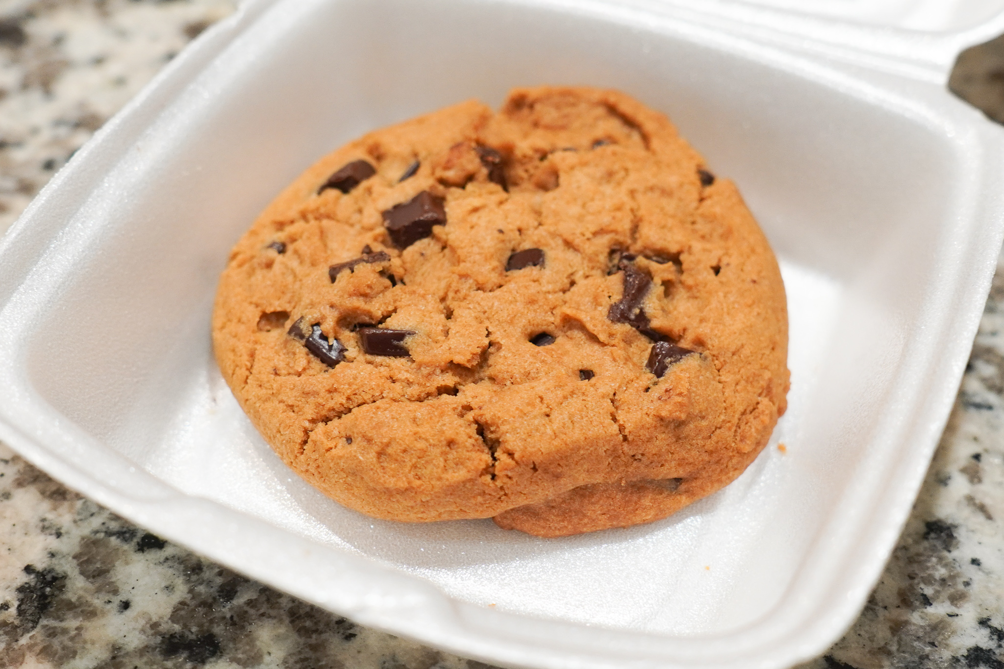 Mi Carreta chocolate chip cookie