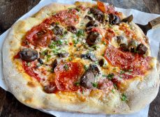 Best Pizza Places in St. Petersburg, FL 2023