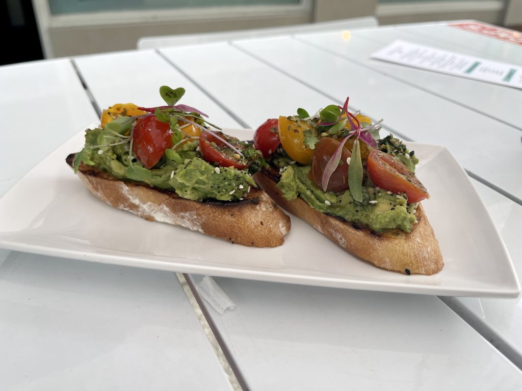 Cap’s Steamer Bar & Grill The Best New Al Fresco Dining in Downtown