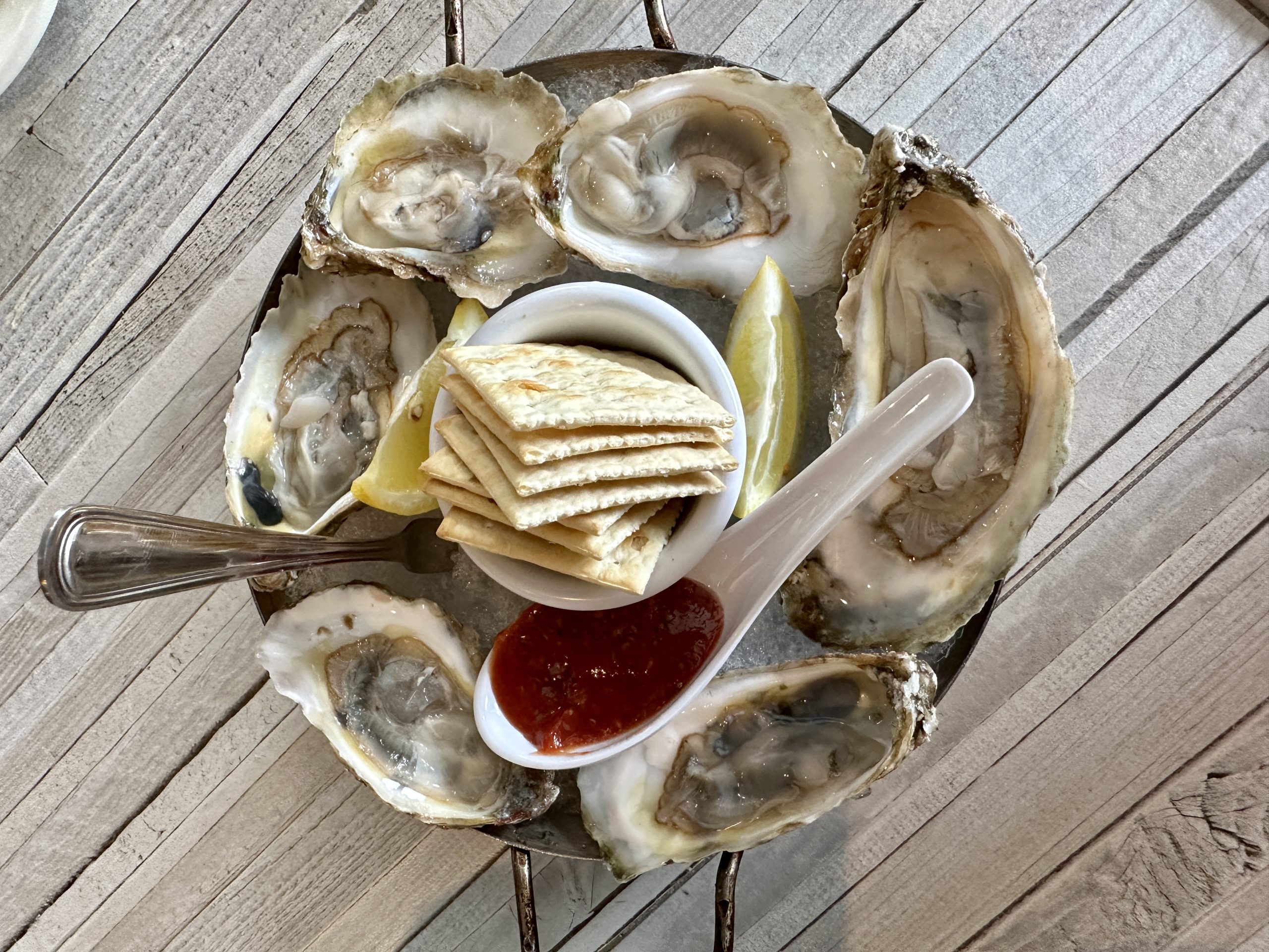Raw-Oysters