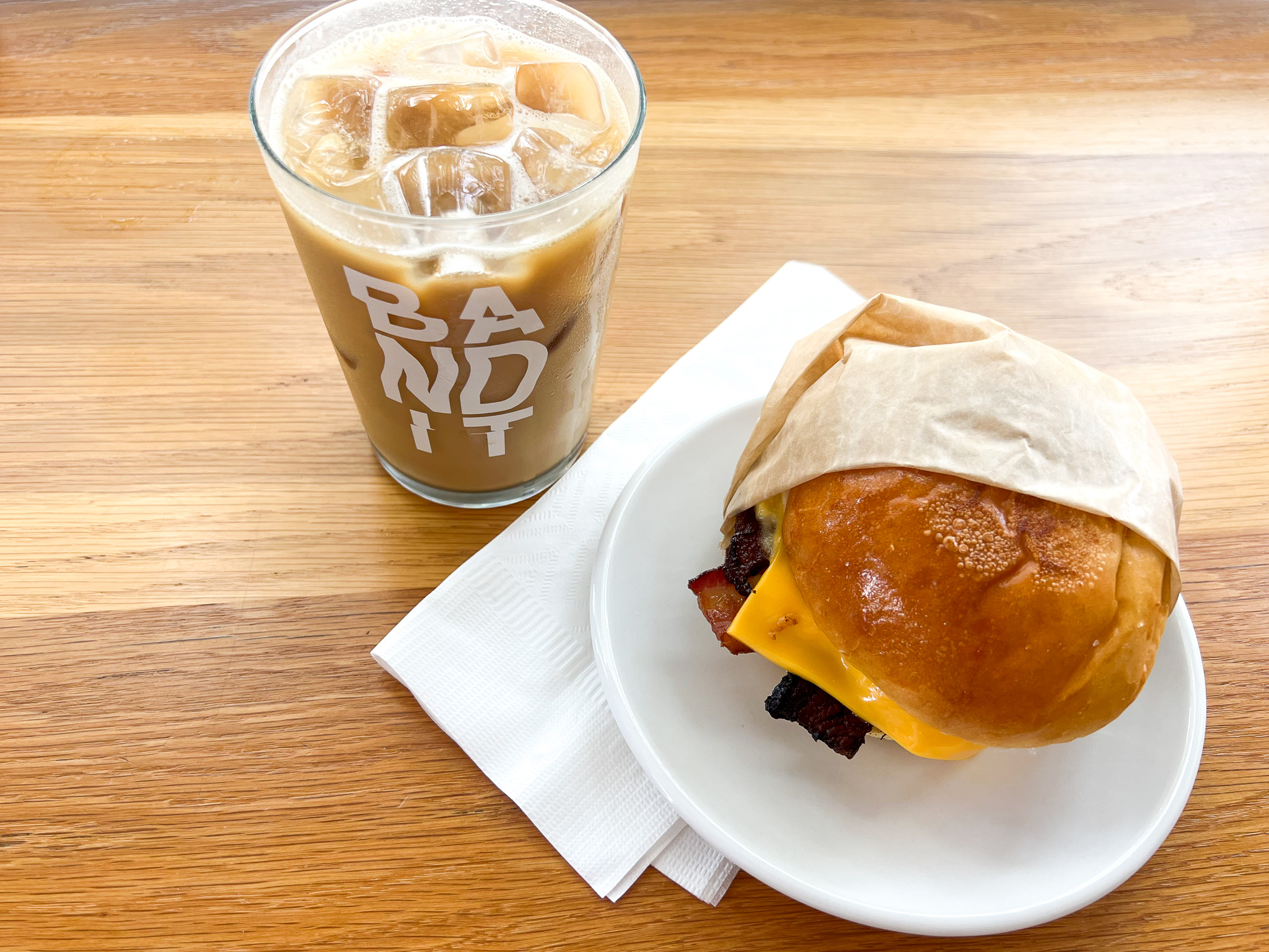 SoHo Iced Coffee Cup with Lid and Straw ICED COFFEE ADDICT - Encased