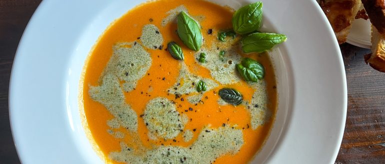 Spicy Fresh Tomato Soup Recipe