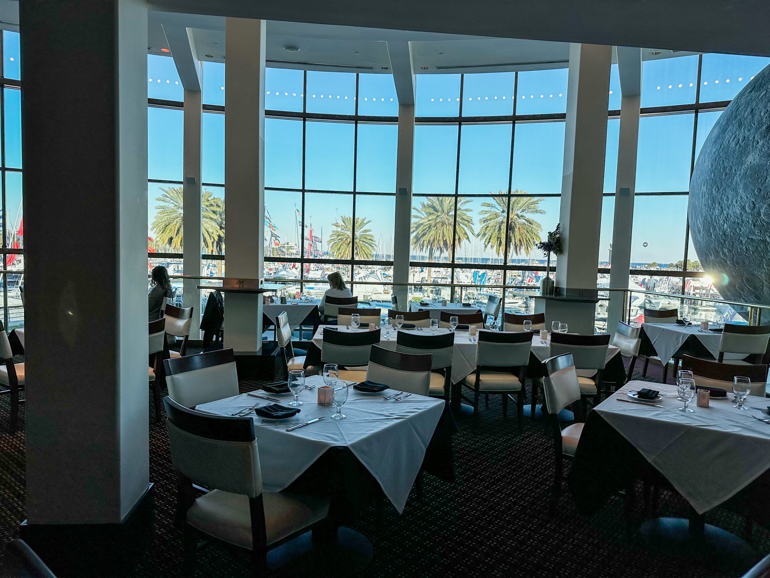 Sonata - Beautiful waterfront views from the dining room