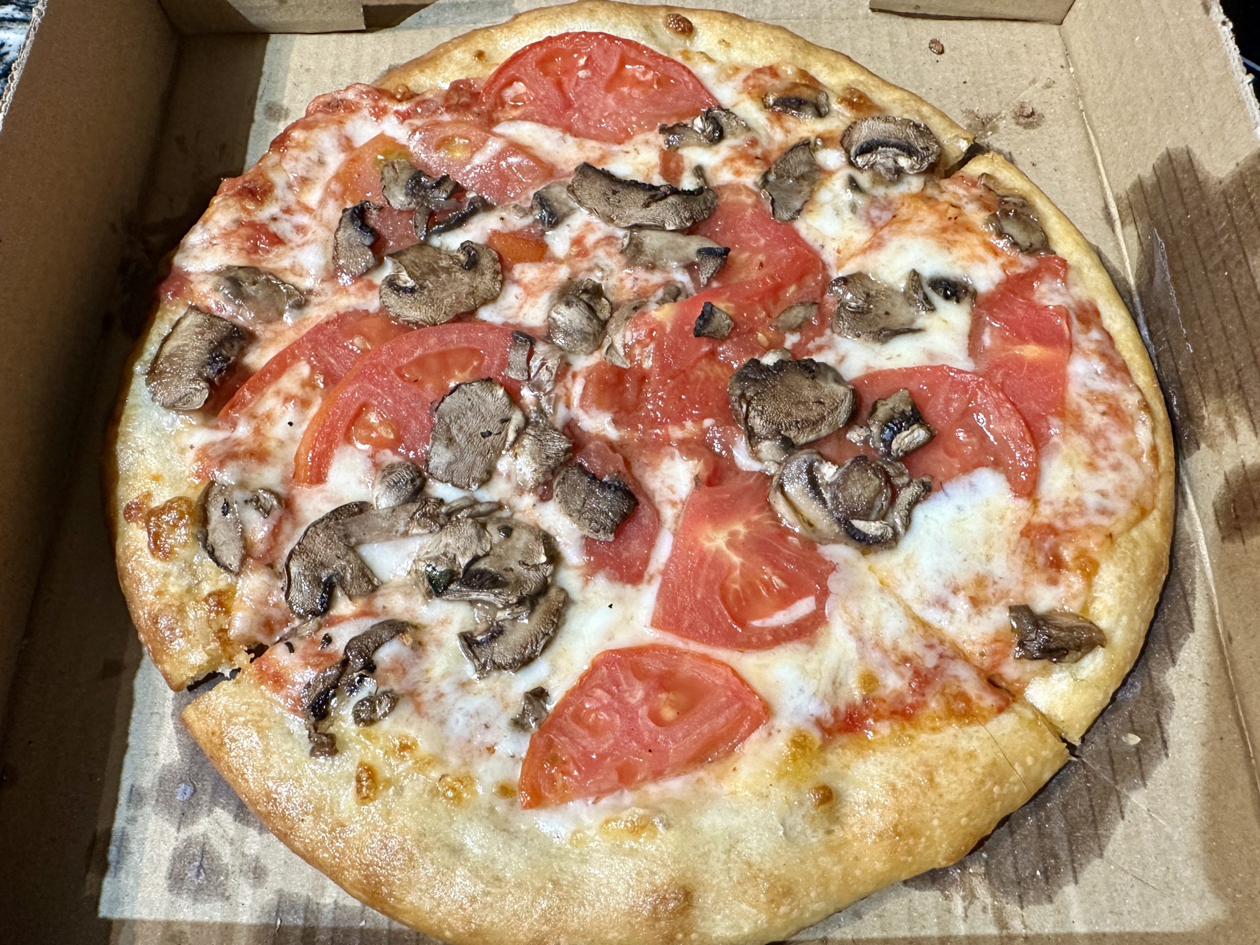 Mushroom-Tomato-Pizza