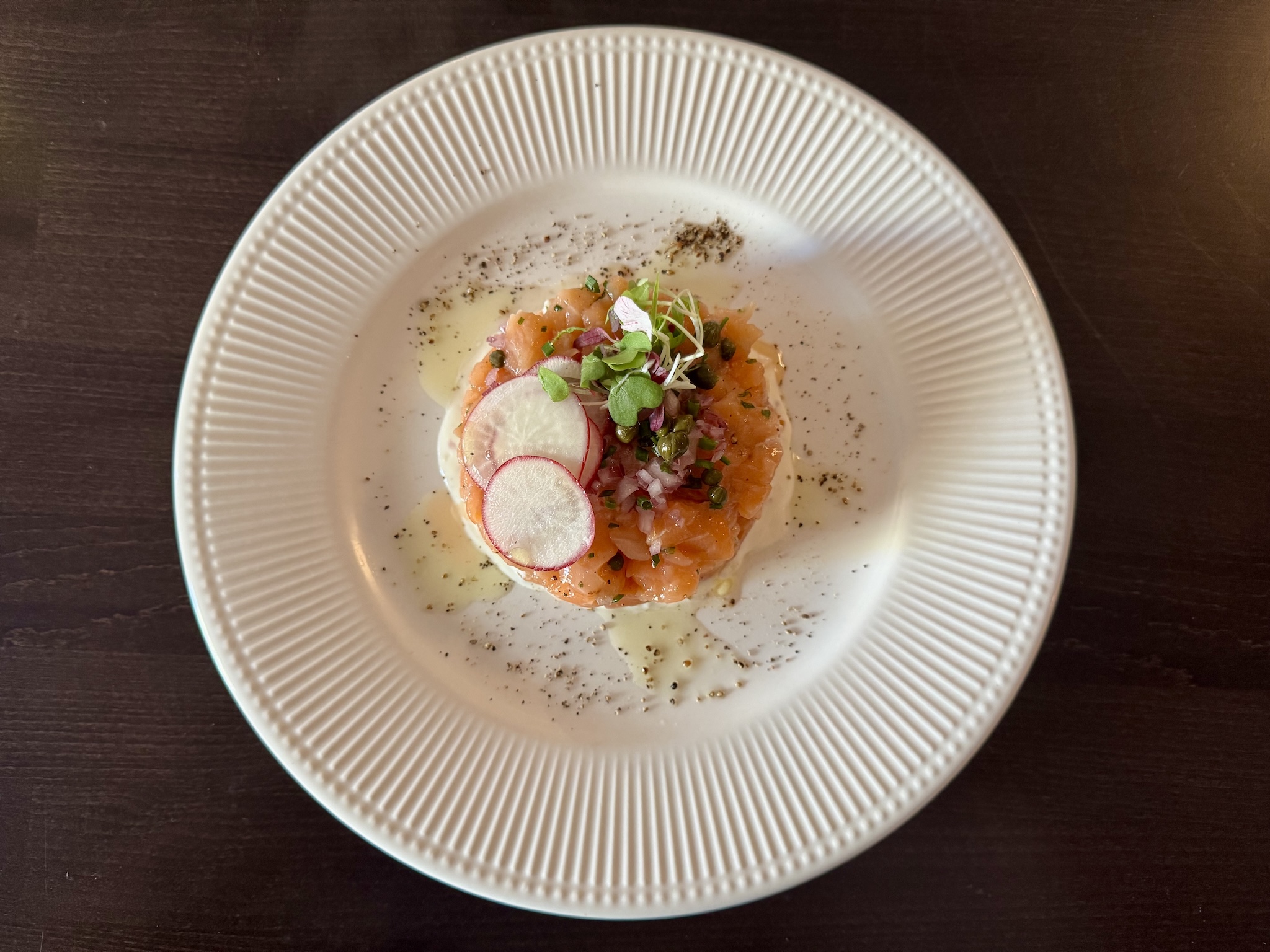 Cognac Tartare de Saumon - salmon tartare, creme fraiche, capers, red onion