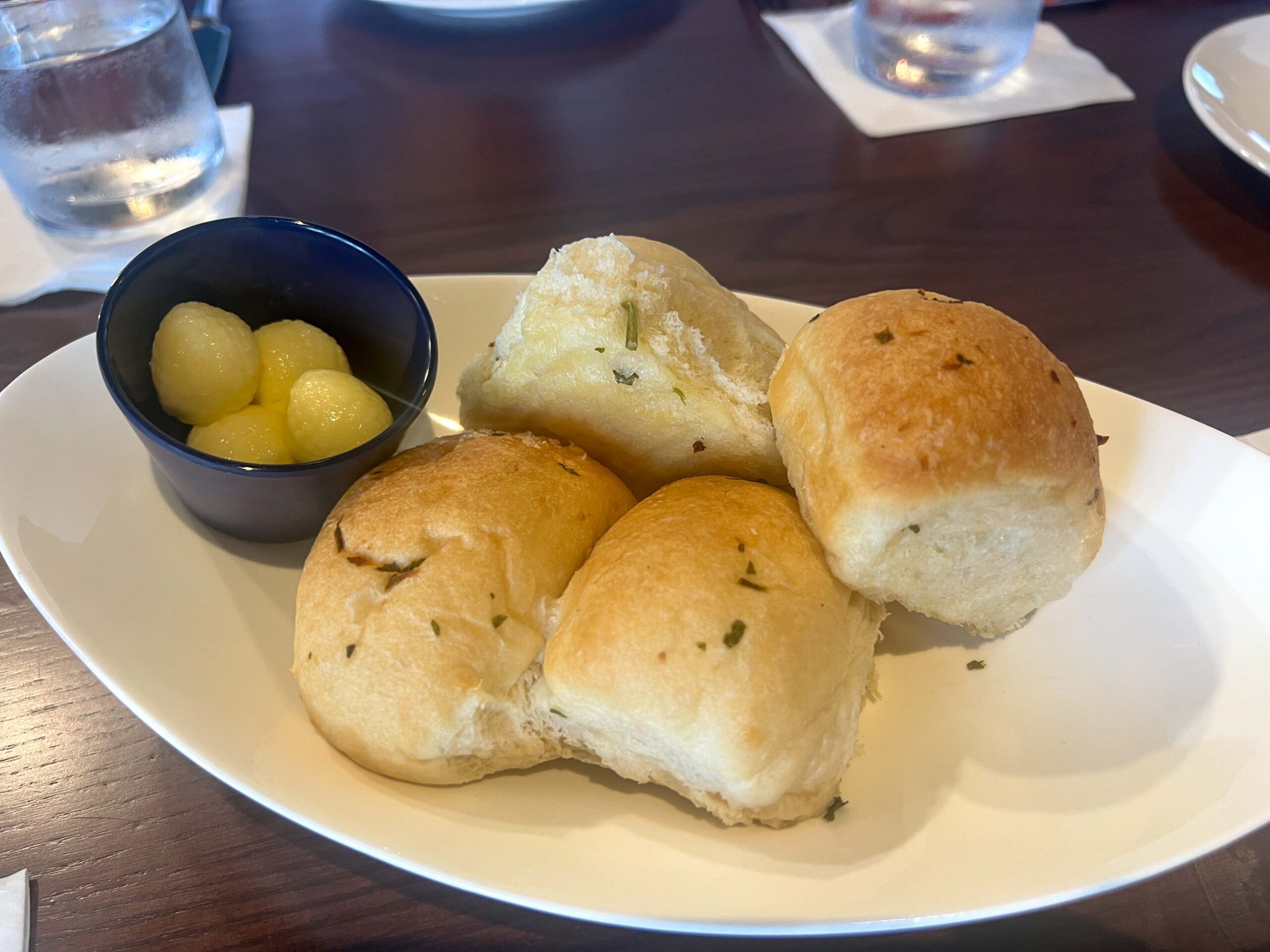 Steakhouse yeast rolls